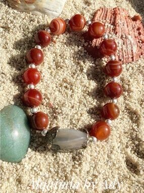 MOSS AGATE AND CARNELIAN Red and Silver Agate Bead Bracelet with Agate Focal